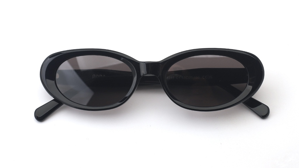 [8233_C1] 8233 (Negro)